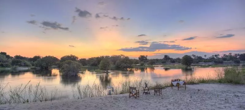 هتل The River Club