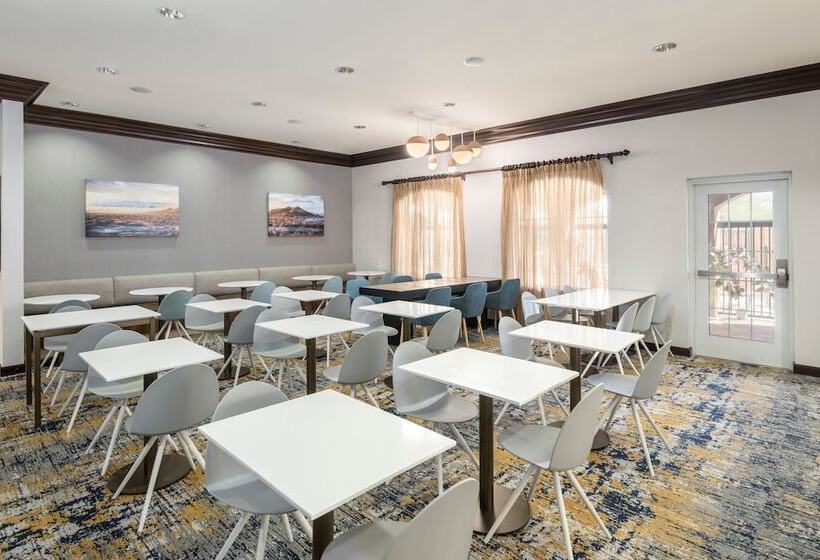 Отель Towneplace Suites By Marriott Tucson Williams Centre