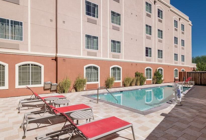 Отель Towneplace Suites By Marriott Tucson Williams Centre