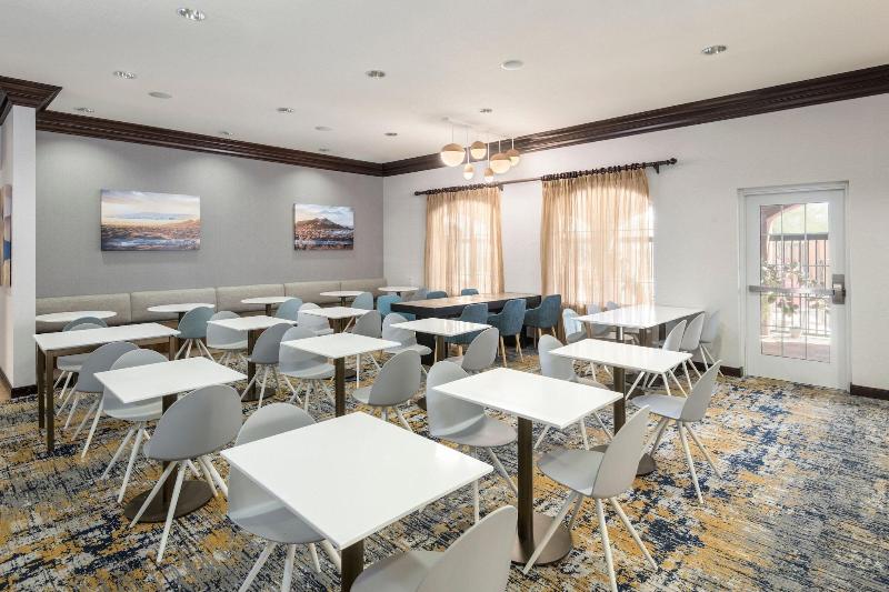 Отель Towneplace Suites By Marriott Tucson Williams Centre