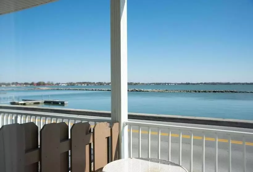 酒店 West Bank Inn