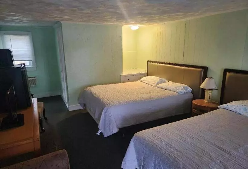 Jonathan Edwards Motel