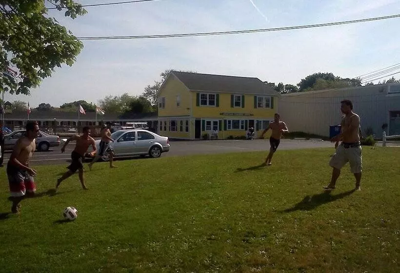 Jonathan Edwards Motel