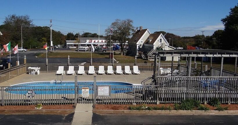 Jonathan Edwards Motel