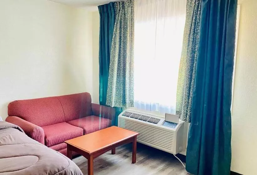 モーテル Ozark Inn & Suites