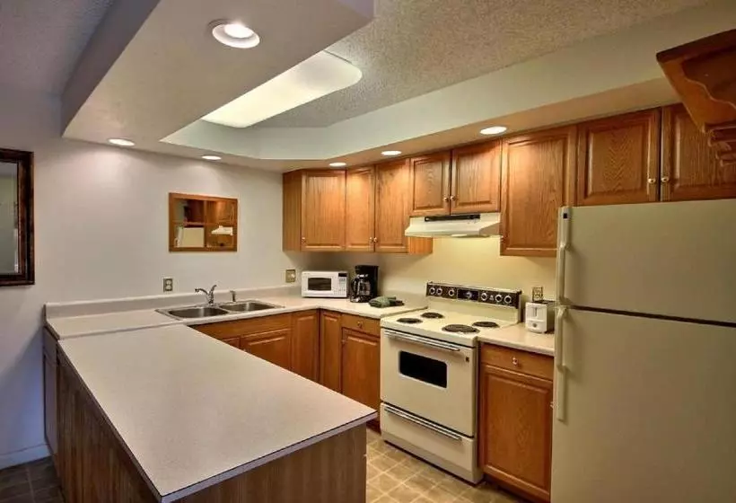 Tannhauser  Postcard View & Roomy