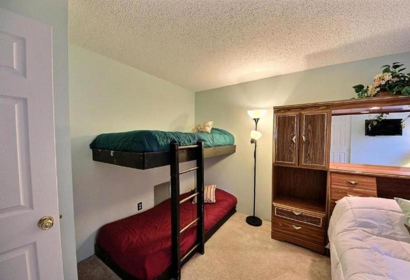 Tannhauser Postcard View & Roomy