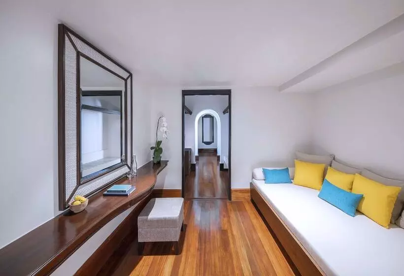 Anantara Kihavah Maldives Villas