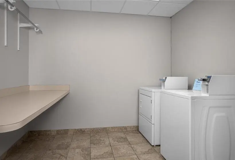 Country Inn & Suites By Radisson, Washington At Meadowlands, Pa