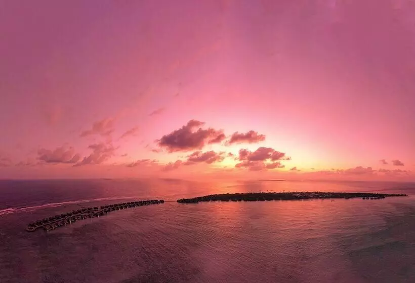 Hideaway Beach Resort & Spa