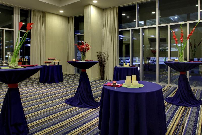 Hotel Aloft Austin At The Domain