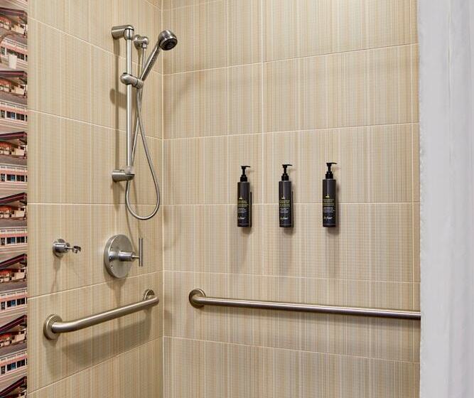 Hotel Aloft Austin At The Domain