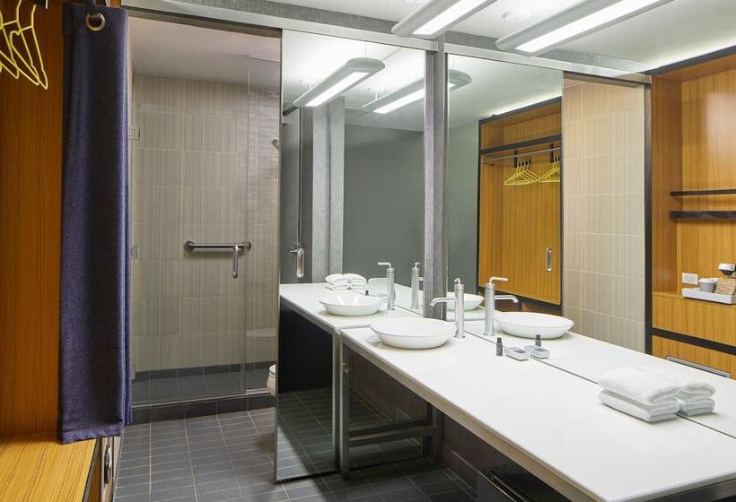 Hotel Aloft Austin At The Domain