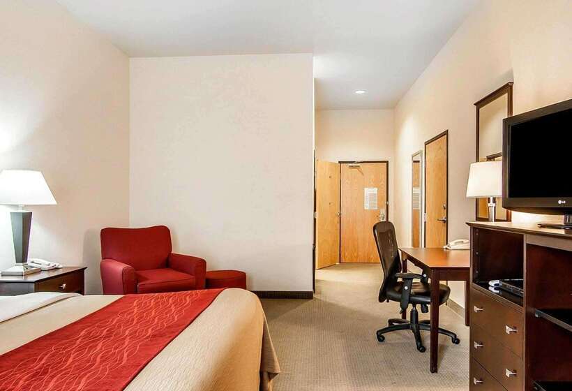 Отель Comfort Inn & Suites Creswell