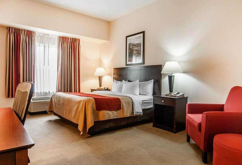 Отель Comfort Inn & Suites Creswell