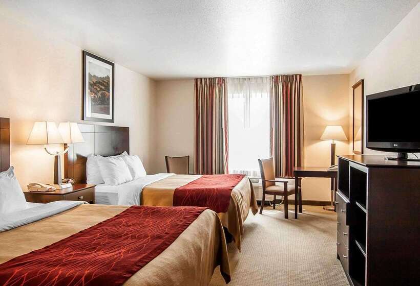 Отель Comfort Inn & Suites Creswell