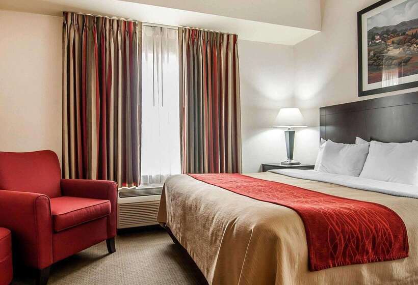 Отель Comfort Inn & Suites Creswell