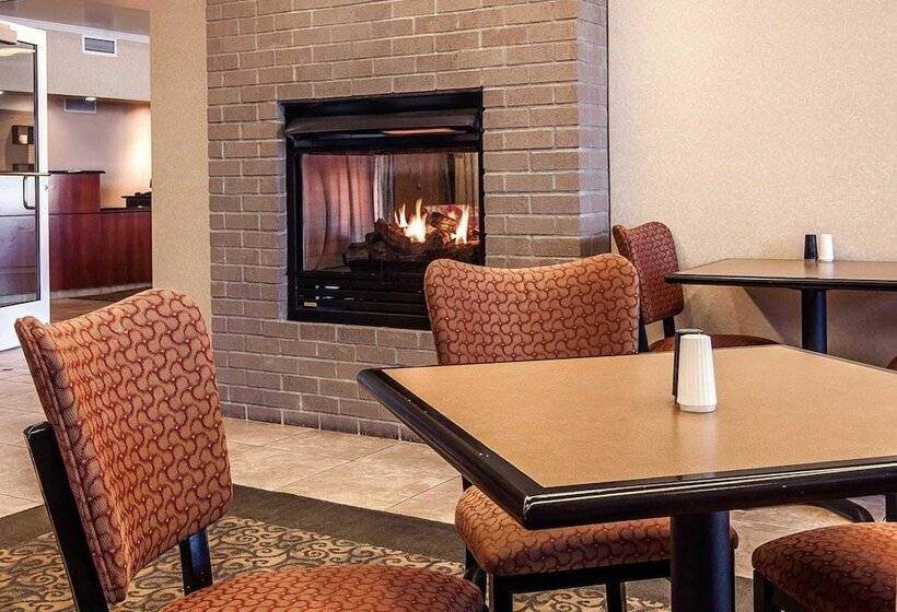 Отель Comfort Inn & Suites Creswell