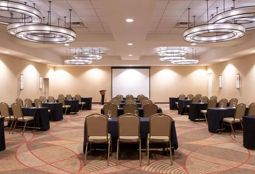 Doubletree By Hilton Hotel & Suites Charleston Airport