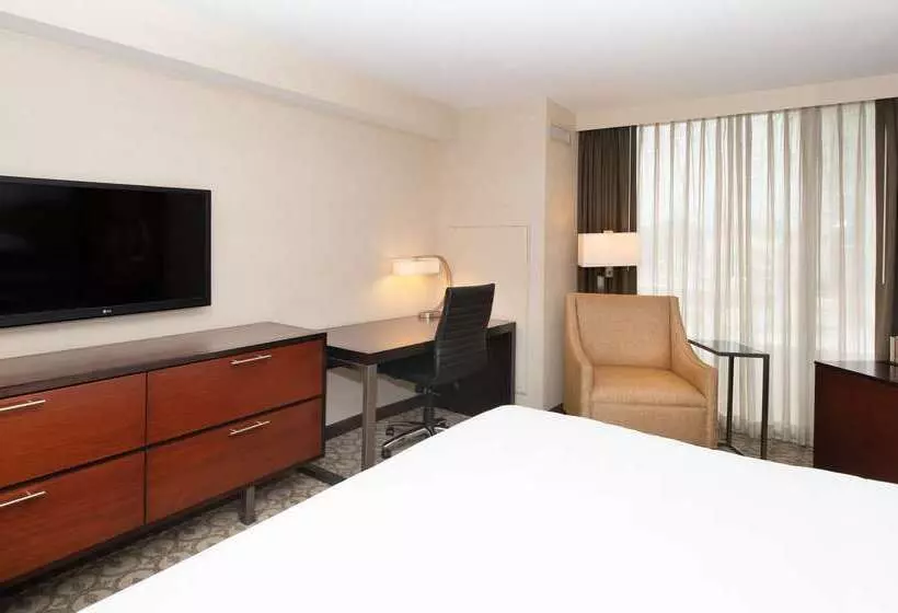 Doubletree By Hilton Hotel & Suites Charleston Airport