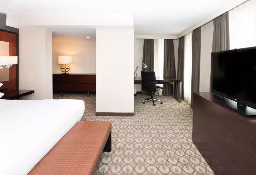 Doubletree By Hilton Hotel & Suites Charleston Airport