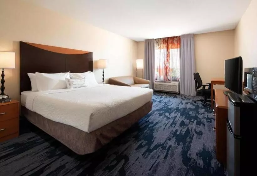 ホテル Fairfield Inn & Suites Redding