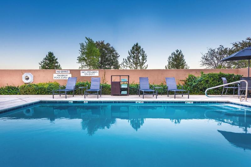 فندق Fairfield Inn & Suites Redding