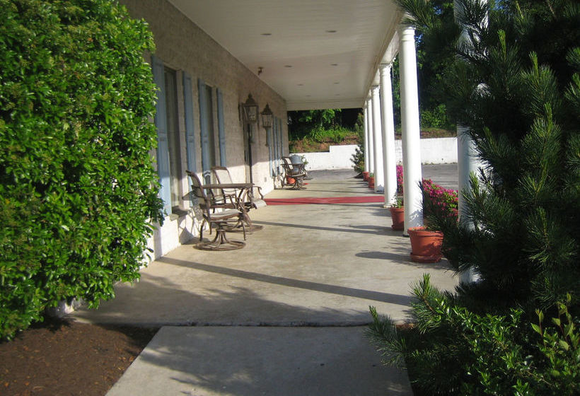 호텔 French Creek Inn