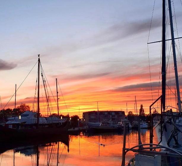 בית מלון כפרי Hôtel Le Vauban