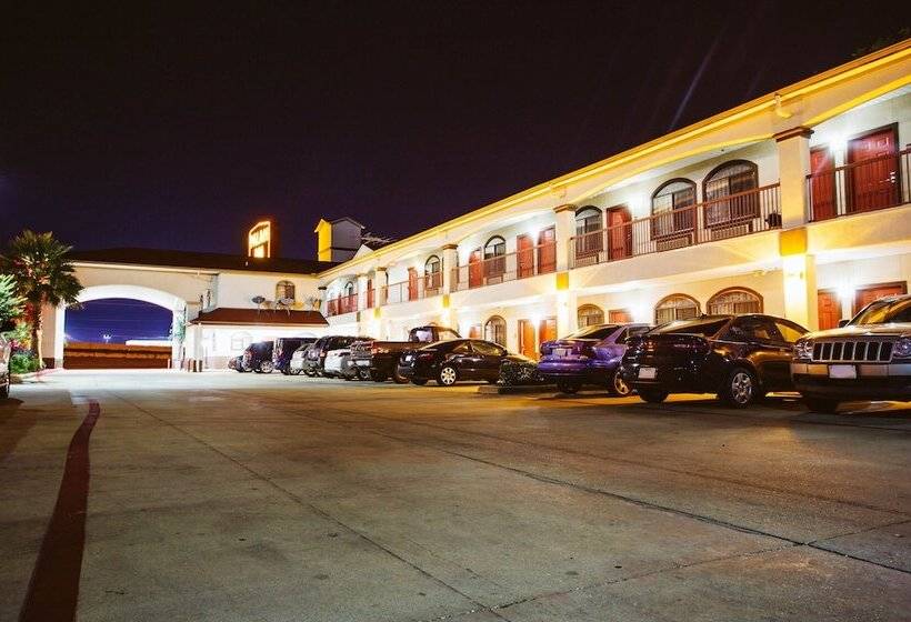 فندق Palace Inn Baytown I 10