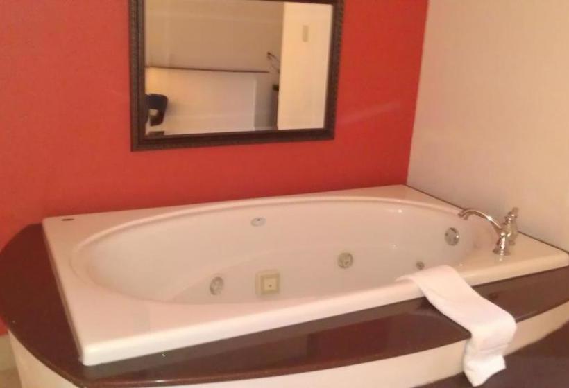 فندق Robinson Inn And Suites