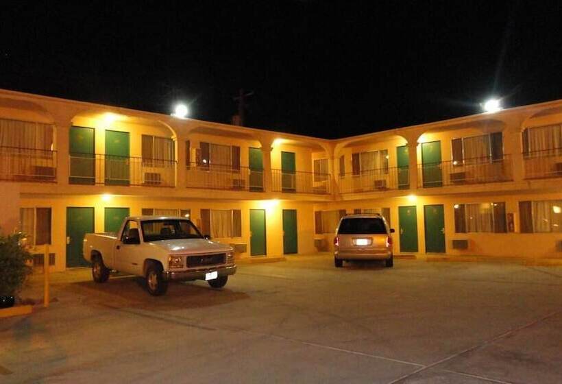 汽车旅馆 Imperial 400 Motor Inn