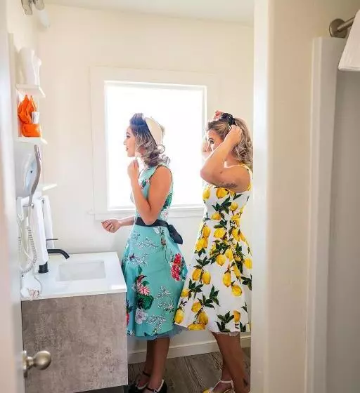 Мотель The Atomic Blue Motor Inn