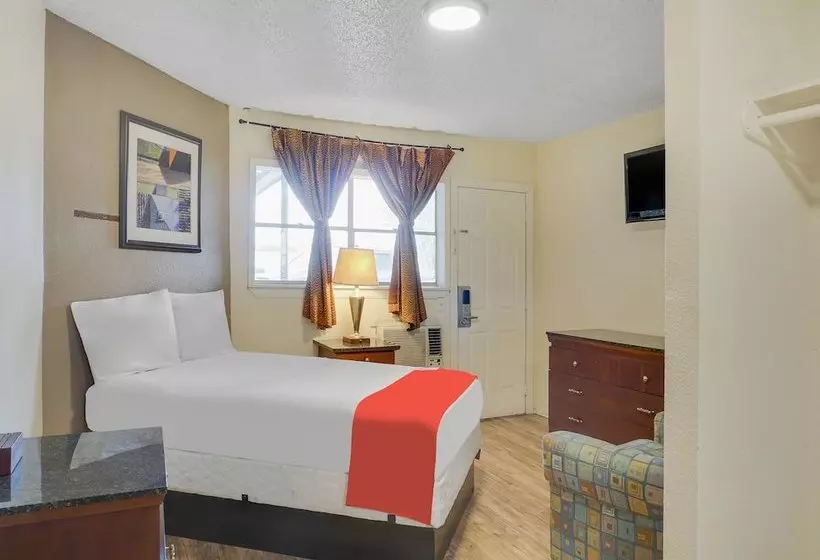 فندق على الطريق Urban Inn Giddings