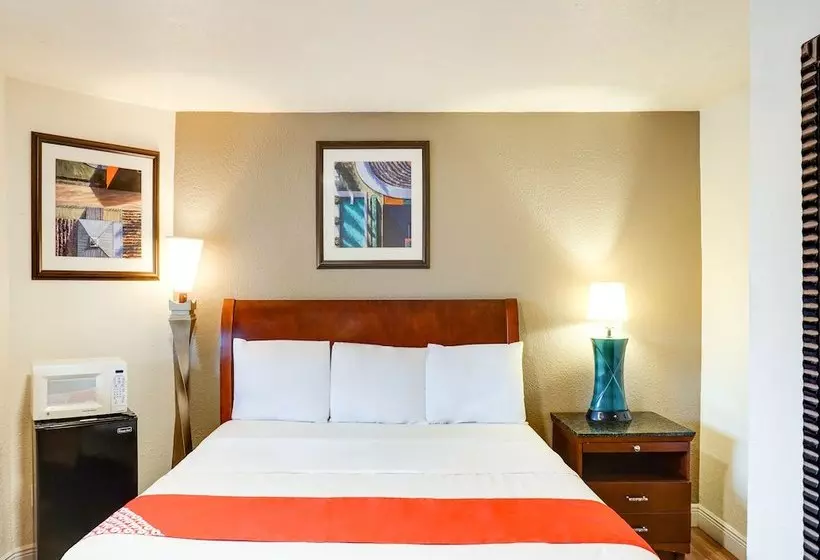 فندق على الطريق Urban Inn Giddings