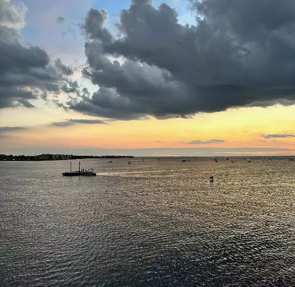 Курорт The Suites At Fishermen S Village 2 Bedroom Suites