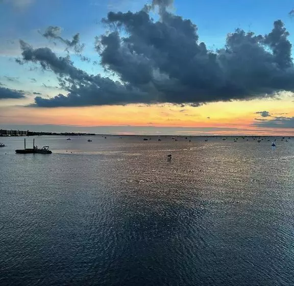 Курорт The Suites At Fishermen S Village 2 Bedroom Suites