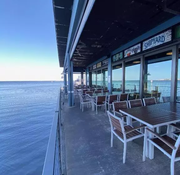 Курорт The Suites At Fishermen S Village 2 Bedroom Suites