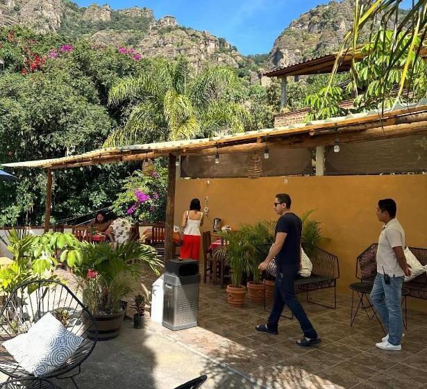 هتل Hospedaje Casa Teotleco