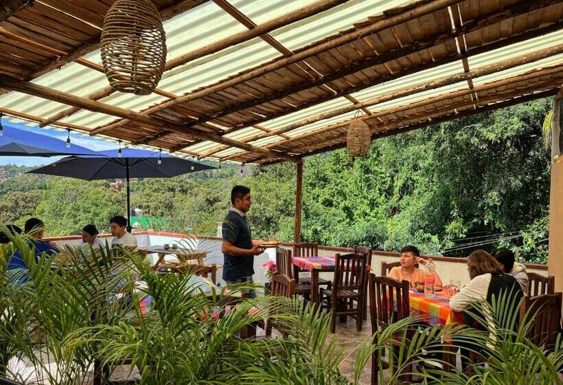 هتل Hospedaje Casa Teotleco