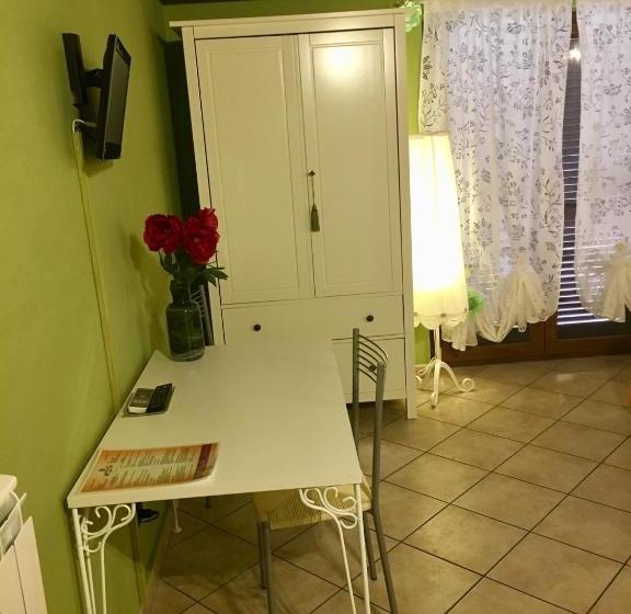 مبيت وإفطار Flower Inn