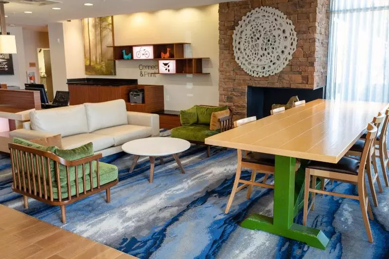 Fairfield Inn & Suites By Marriott Athens I 65