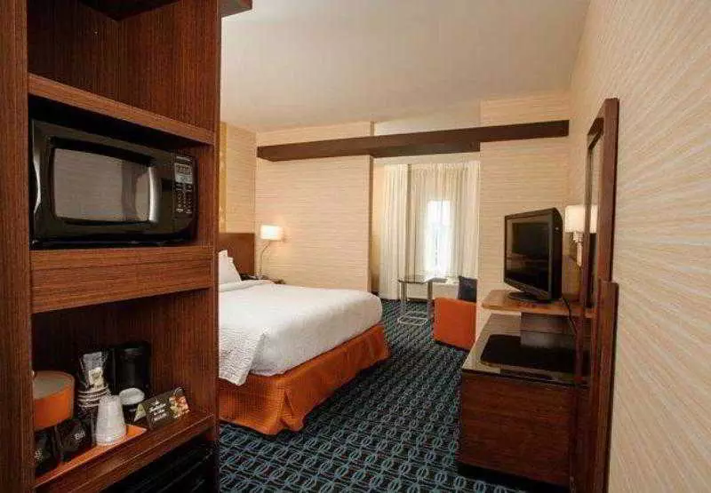 Fairfield Inn & Suites By Marriott Athens I 65