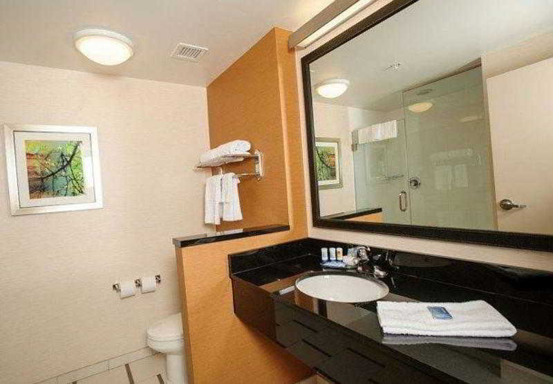 Fairfield Inn & Suites By Marriott Athens I 65