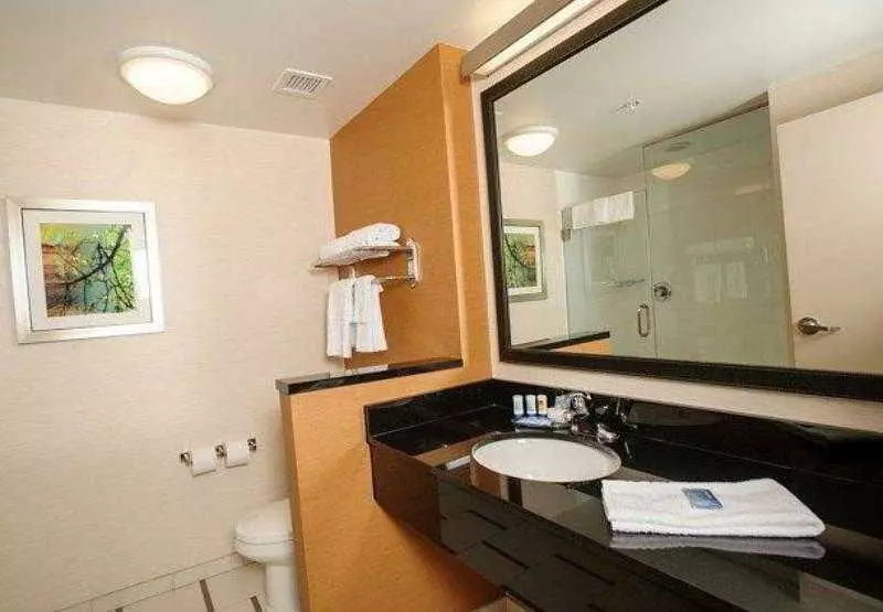 Fairfield Inn & Suites By Marriott Athens I 65