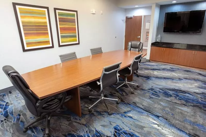 Fairfield Inn & Suites By Marriott Athens I 65