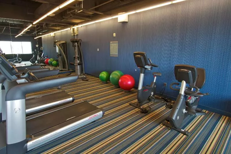 ホテル Aloft Tulsa