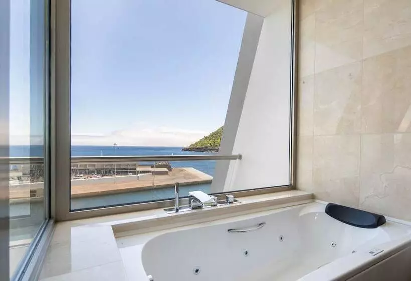 בית מלון כפרי Angra Marina