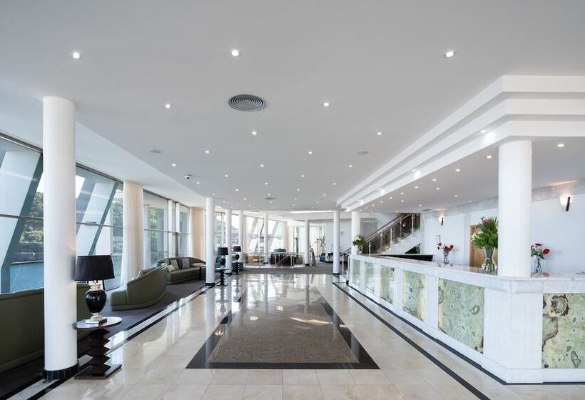 בית מלון כפרי Angra Marina