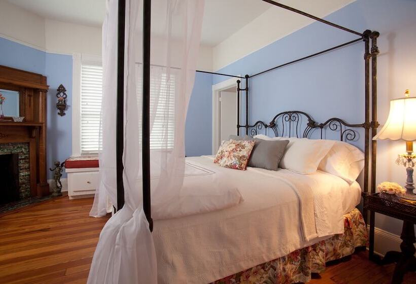 Отель Blue Heron Inn